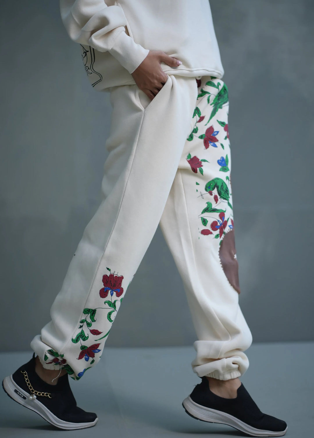 Movement Unisex Western 1 Piece Printed Fleece Floral Patch Sweatpants - Winter Collection