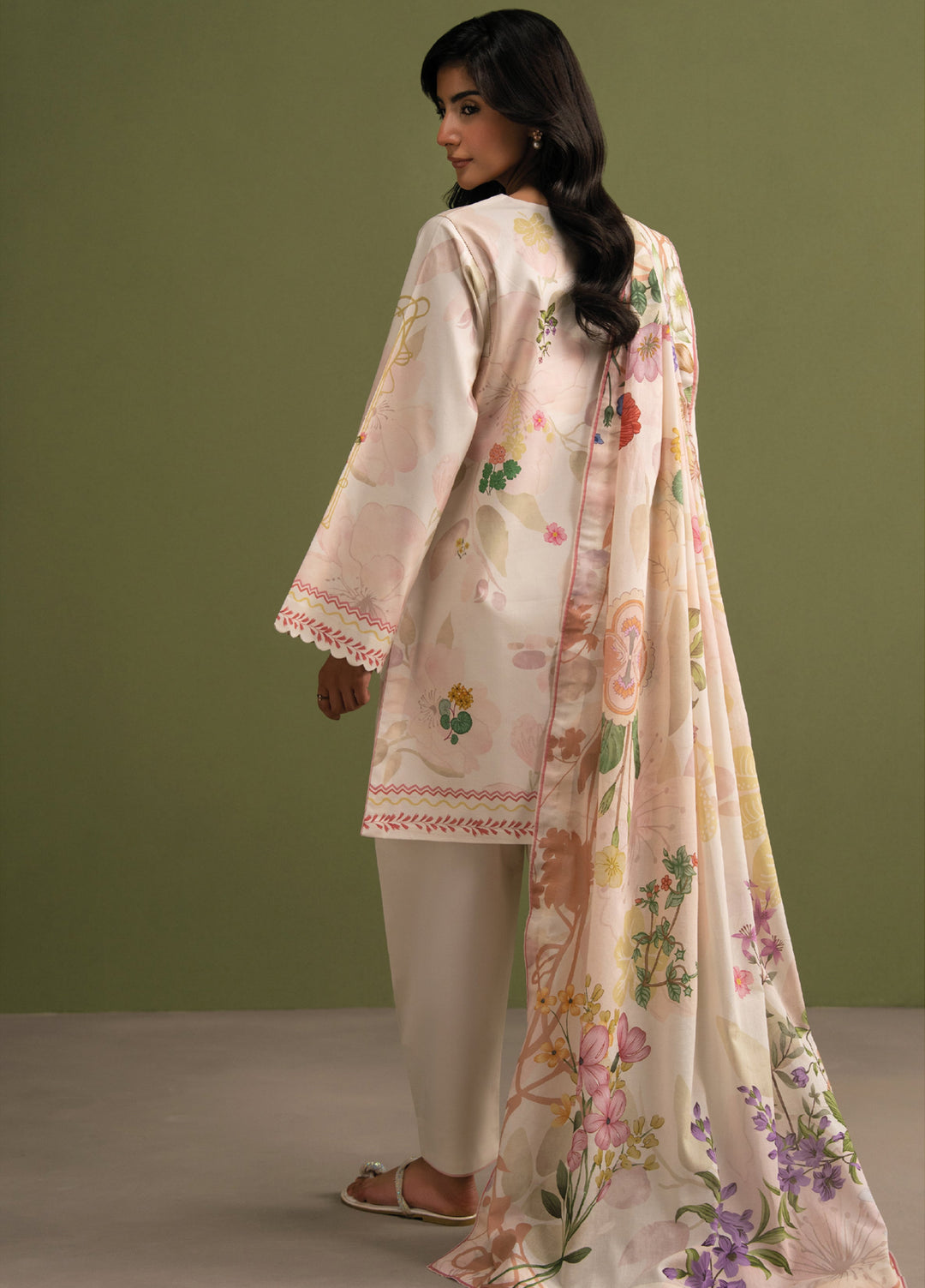 Seran Essentials Unstitched Printed Lawn 3 Piece Suit SN26UEL Rayn D-09 - Summer Collection