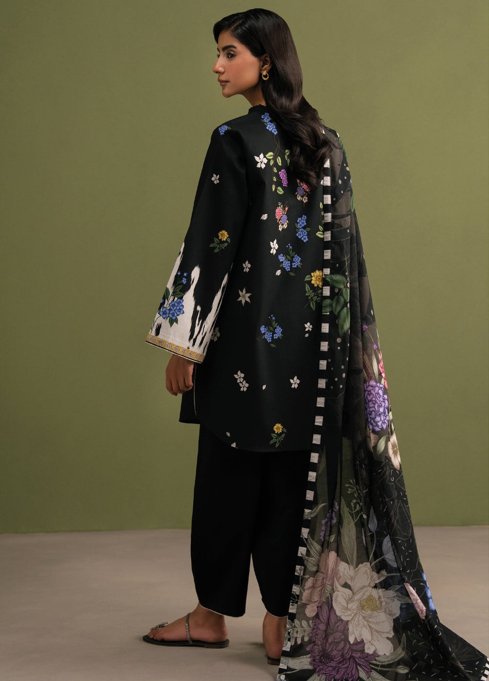 Seran Essentials Unstitched Printed Lawn 3 Piece Suit SN26UEL Elen D-01 - Summer Collection