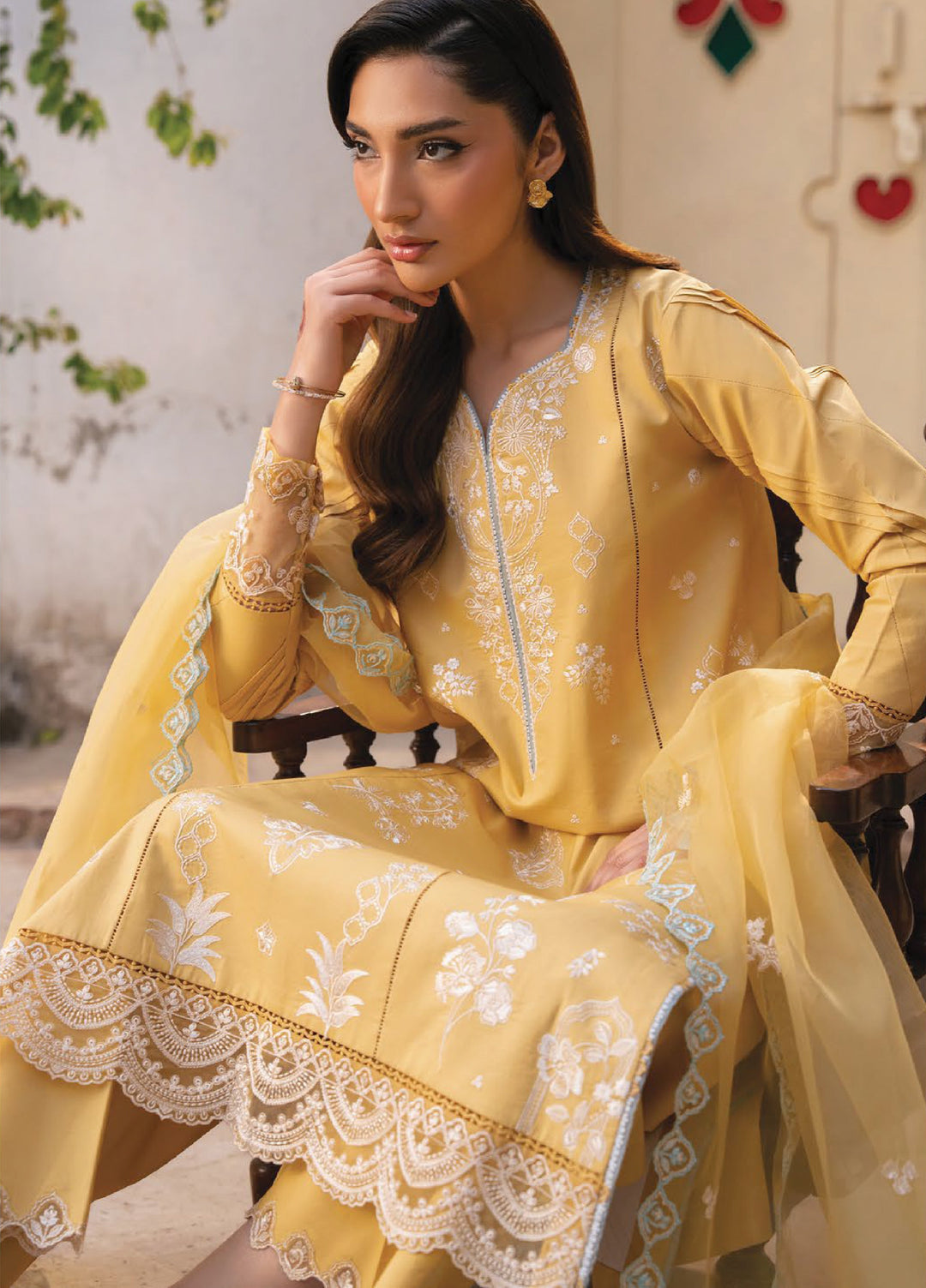 Lamhay by Seran Unstitched Embroidered Lawn 3 Piece Suit SN26ULL D9-Zira - Eid Collection
