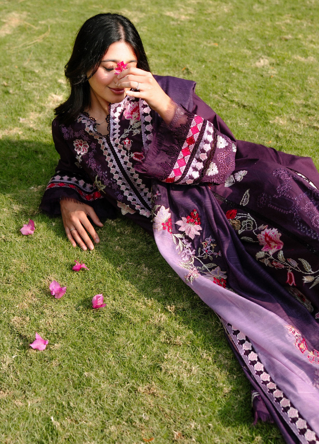 Saira Shakira Unstitched Embroidered Lawn 3 Piece Suit SSR26ULE SS-002A - Eid Collection
