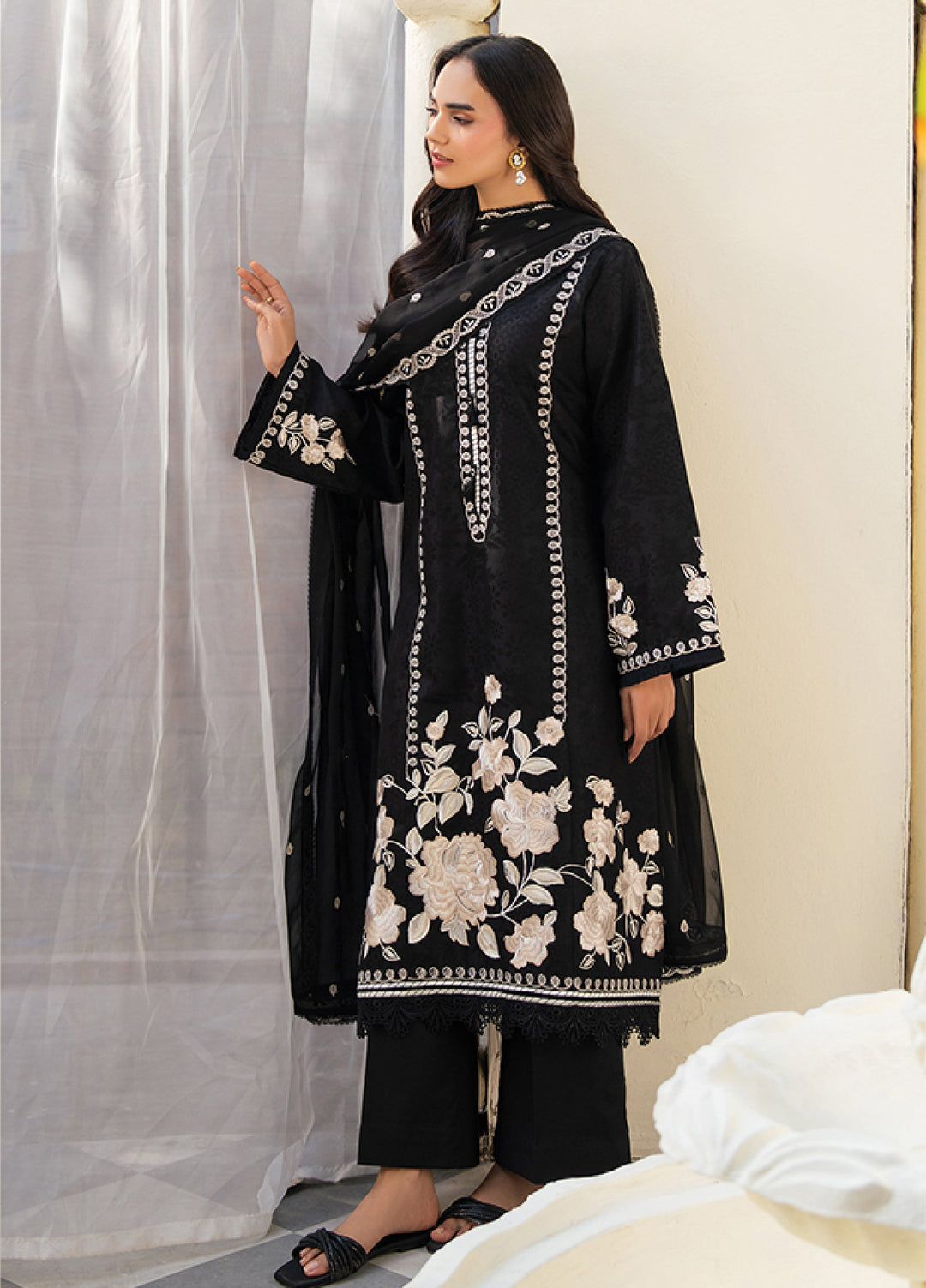Xenia Formals RTW Embroidered Lawn 3 Piece XF26PL AMARIS - Summer Collection