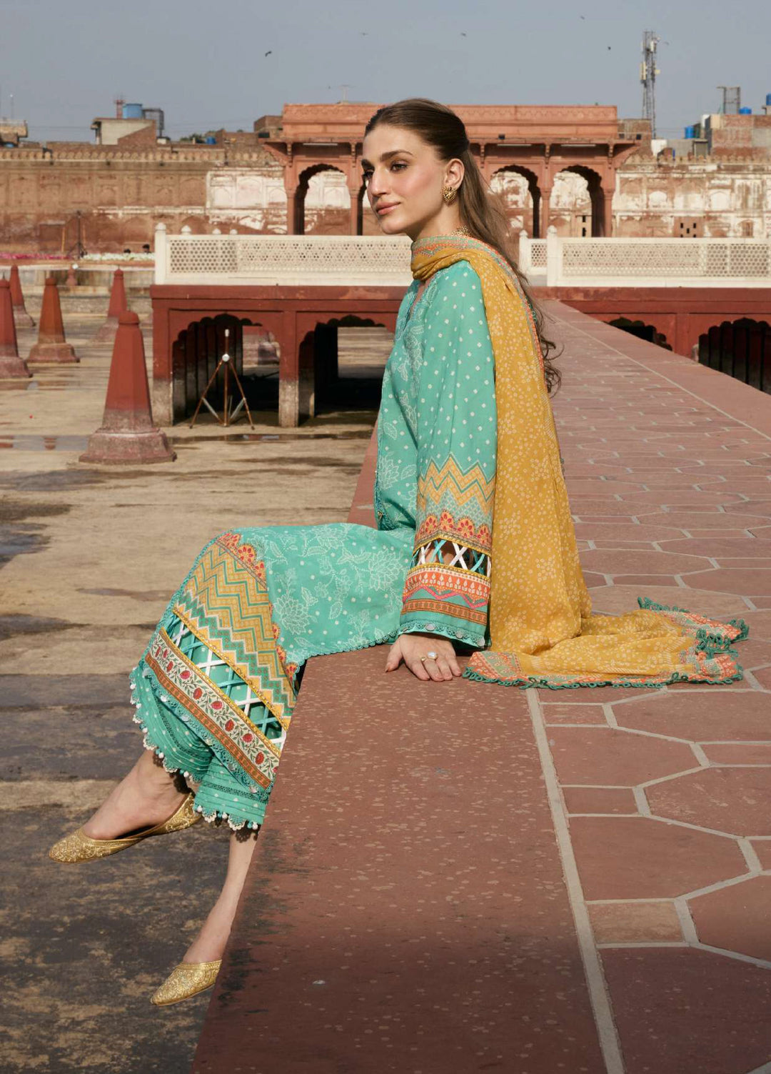 Angan by Kahf Unstitched Printed Lawn 3 Piece Suit KHF26ULA NAZISH KPS-7A - Festive Collection