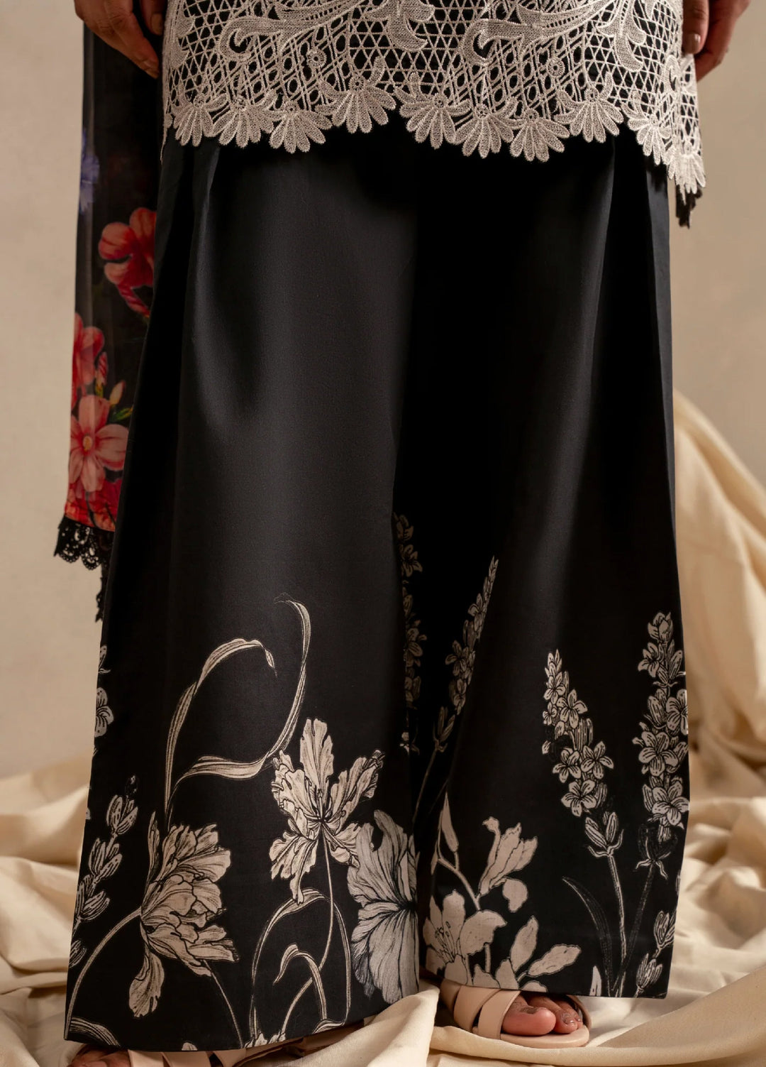 Meraki by Asifa and Nabeel Unstitched Embroidered Lawn 3 Pcs Suit AN26UM MSSL-06 Wild Flower Whimsy - Summer