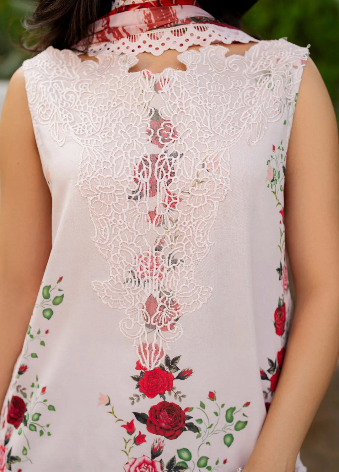 Meraki by Asifa and Nabeel Unstitched Embroidered Lawn 3 Pcs Suit AN26UM MSSL-05 Gilded Rose - Summer