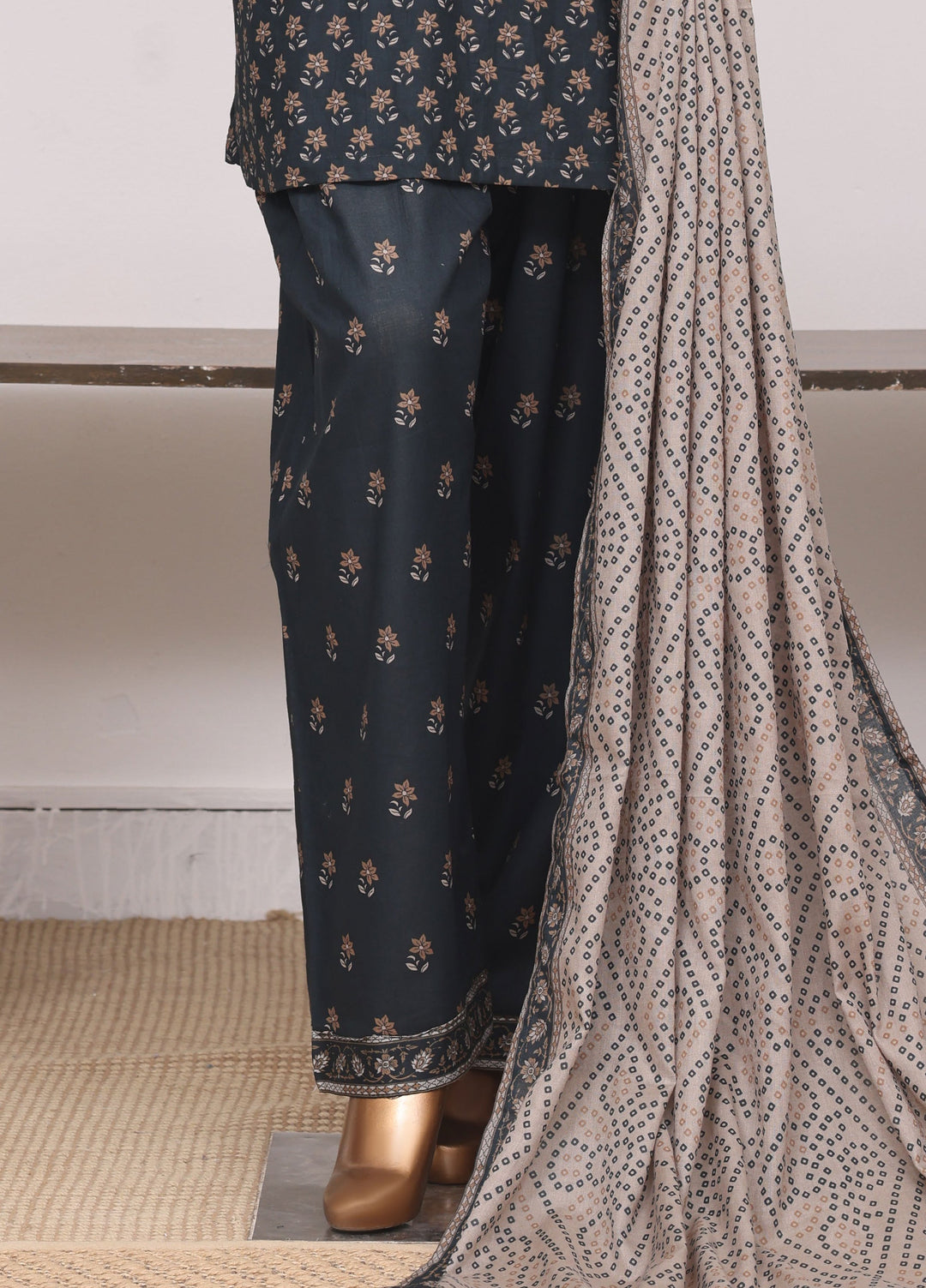 Daily Wear by HZ Textiles Women RTW Lawn Printed 3 Piece Suit HZ26PDW LPT-3P-2602 - Casual Collection