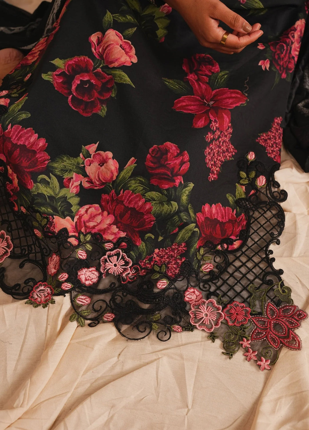 Meraki by Asifa and Nabeel Unstitched Embroidered Lawn 3 Pcs Suit AN26UM MSSL-07 Azure Bloom - Summer