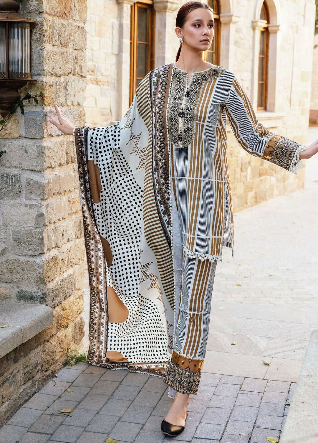 Meerak Pret Embroidered Khaddar 3 Piece Opus - Winter Collection