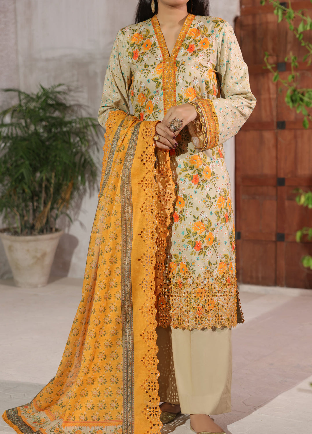 Naqsh Chikankari by VS Textiles Unstitched Embroidered Dupatta Lawn 3 Piece Suit VS26UNC V1: 692 - Summer