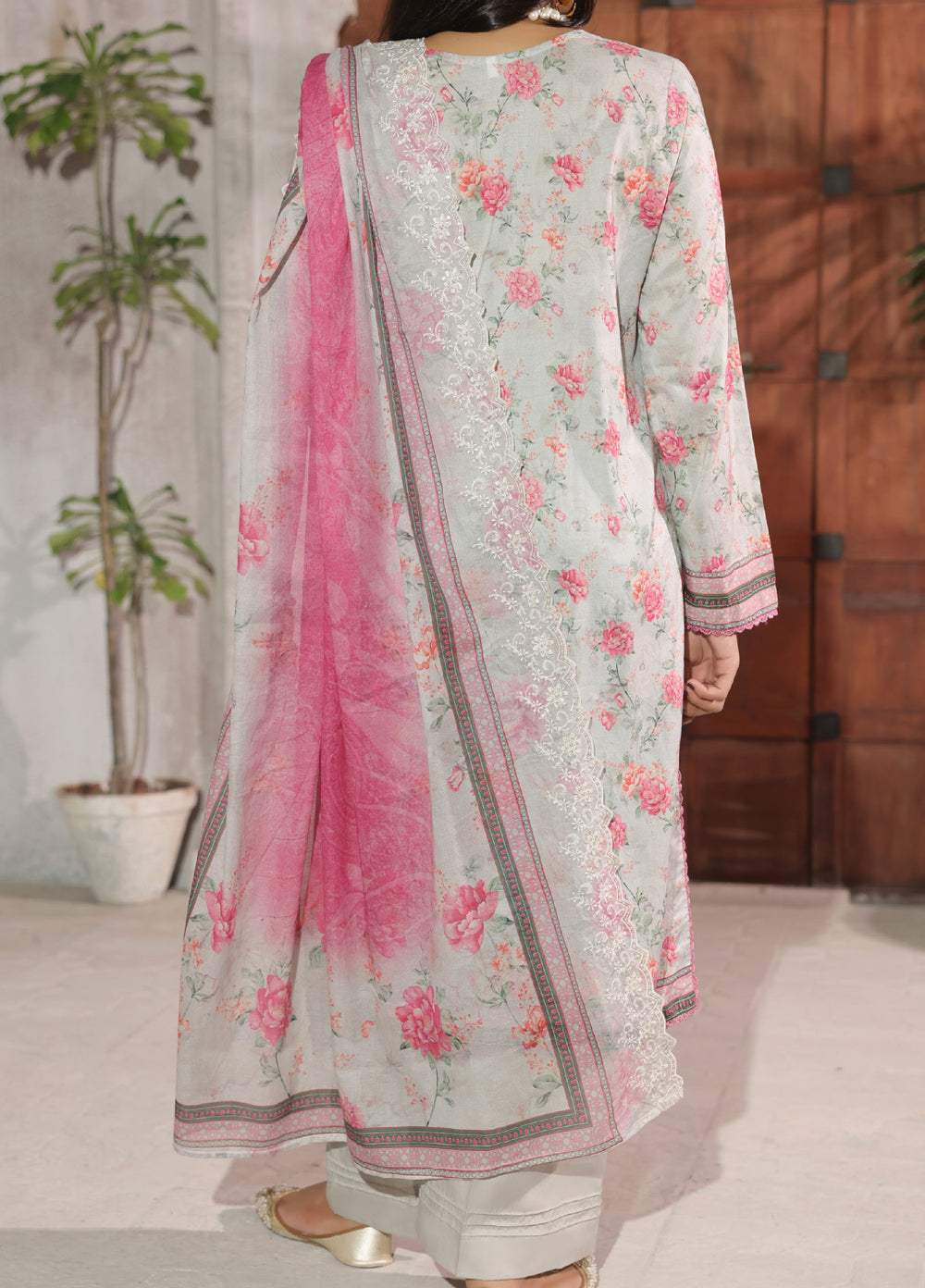 Naqsh Chikankari by VS Textiles Unstitched Embroidered Dupatta Lawn 3 Piece Suit VS26UNC V1: 695 - Summer