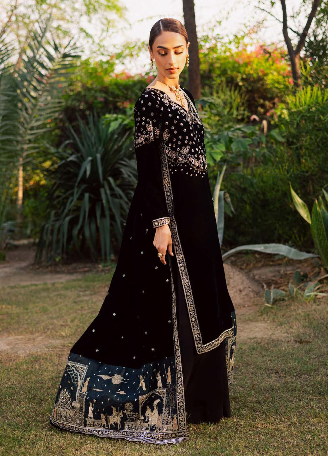 Maya by Nureh Unstitched Velvet Embroidered 3 Piece Suits NU25MV NW-118 - Festive Collection