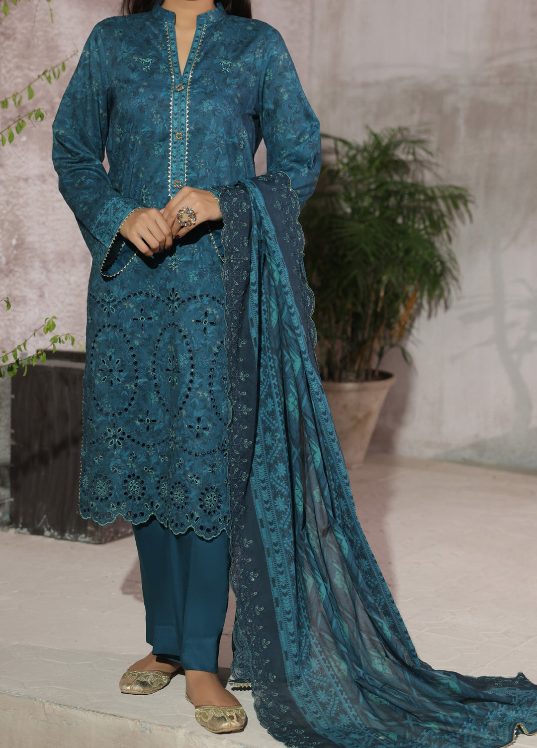 Naqsh Chikankari by VS Textiles Unstitched Embroidered Dupatta Lawn 3 Piece Suit VS26UNC V1: 701 - Summer