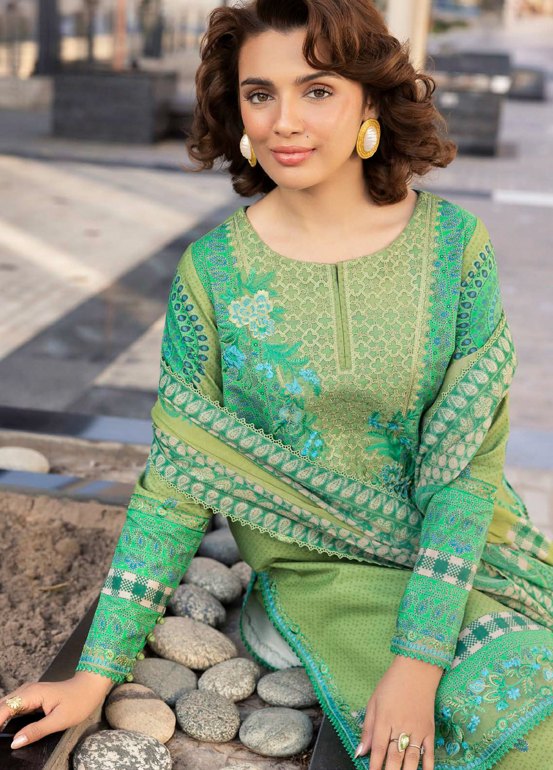 Infinity by Charizma Unstitched Embroidered Lawn 3 Piece Suit CHR26UIL IN6-02 - Casual Collection
