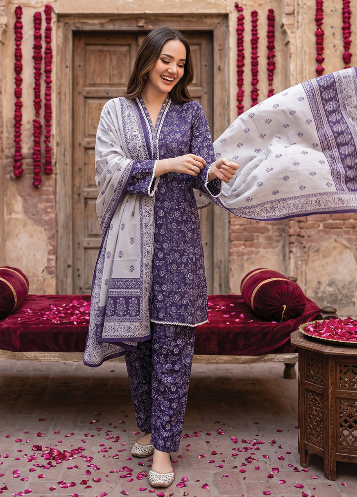 Regalia Textiles Women RTW Printed Lawn 3 Piece Suit RG26PPL D-02 - Casual Collection