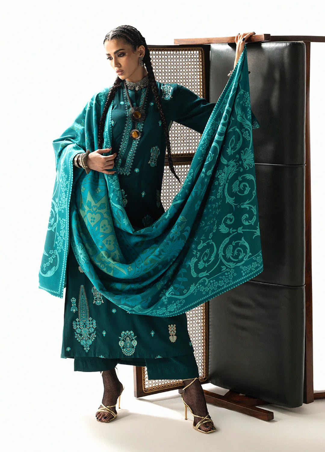 Zainab Chottani Unstitched Marina Twill With Shawl Embroidered Suits 3 Piece ZC25WS D-06 Kyana - Winter Collection