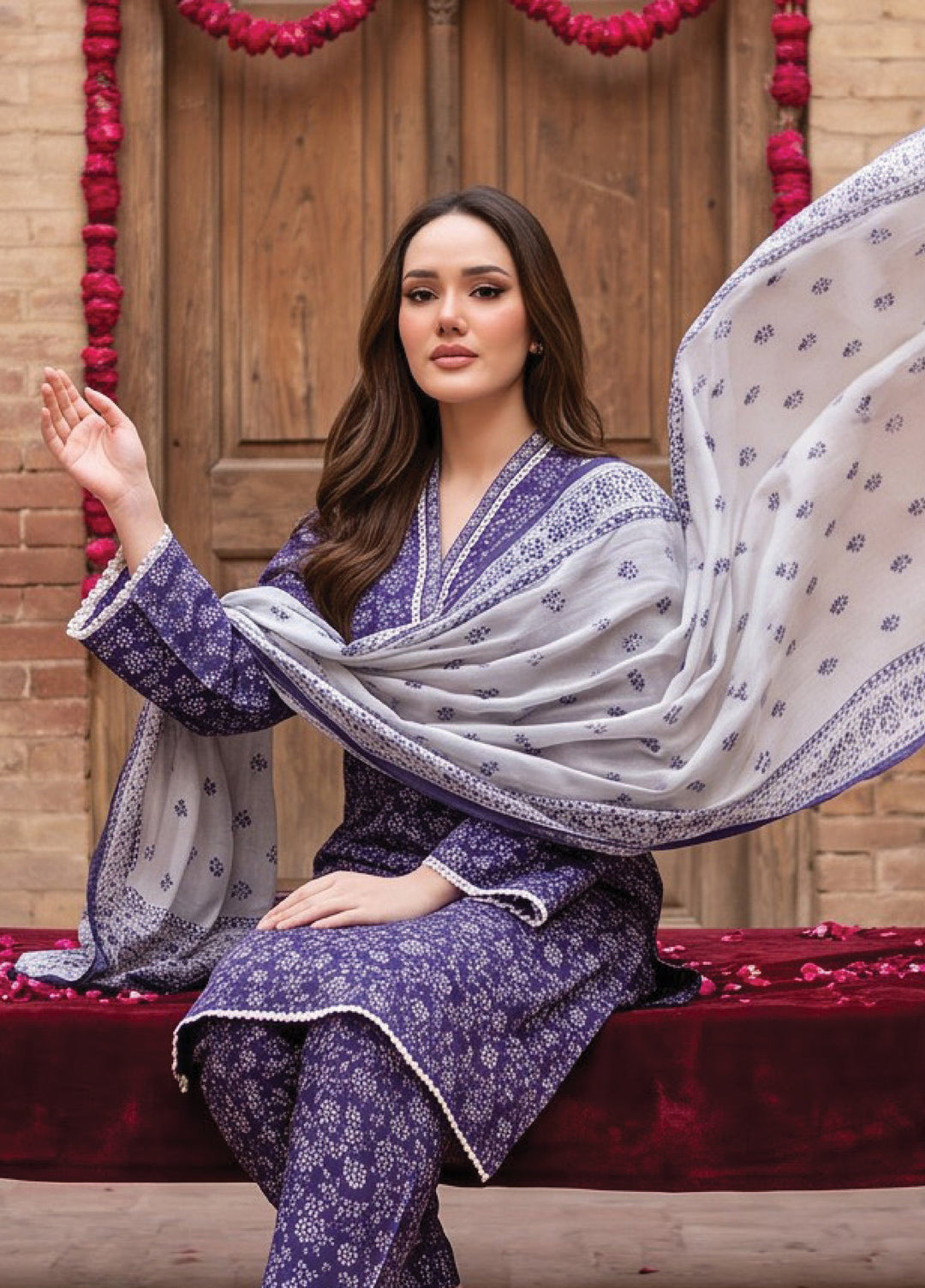 Regalia Textiles Women RTW Printed Lawn 3 Piece Suit RG26PPL D-02 - Casual Collection