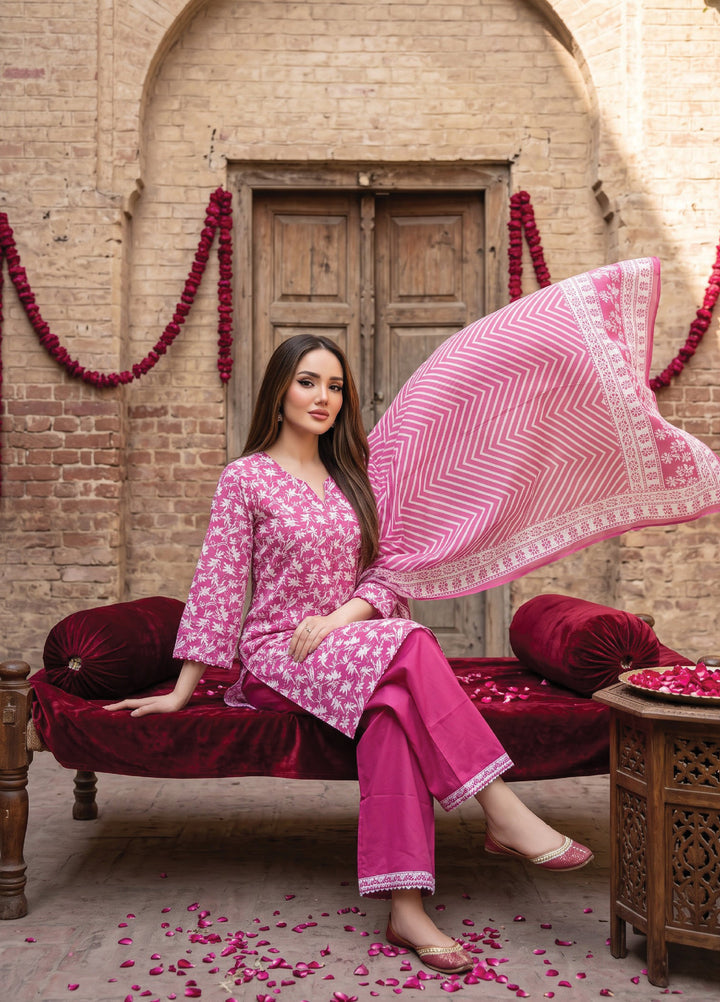 Regalia Textiles Women RTW Printed Lawn 3 Piece Suit RG26PPL D-05 - Casual Collection