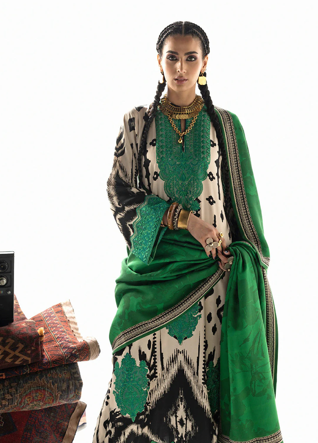 Zainab Chottani Unstitched Marina Twill With Shawl Embroidered Suits 3 Piece ZC25WS D-07 Novaya - Winter Collection