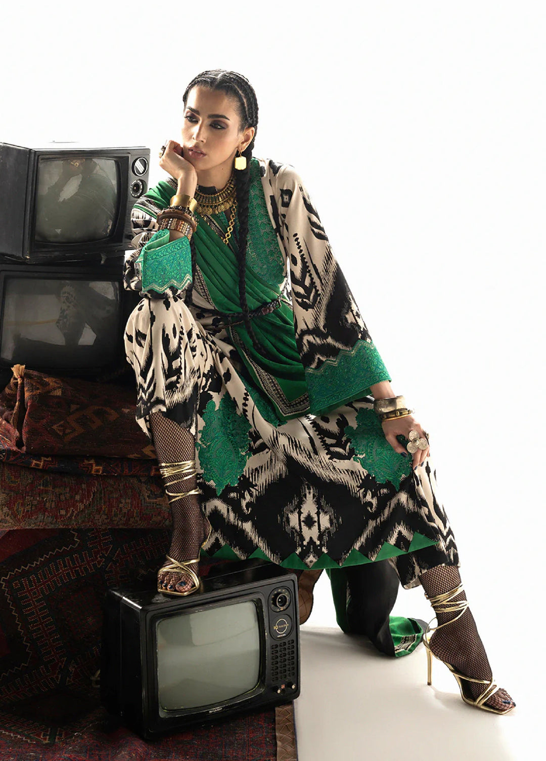 Zainab Chottani Unstitched Marina Twill With Shawl Embroidered Suits 3 Piece ZC25WS D-07 Novaya - Winter Collection