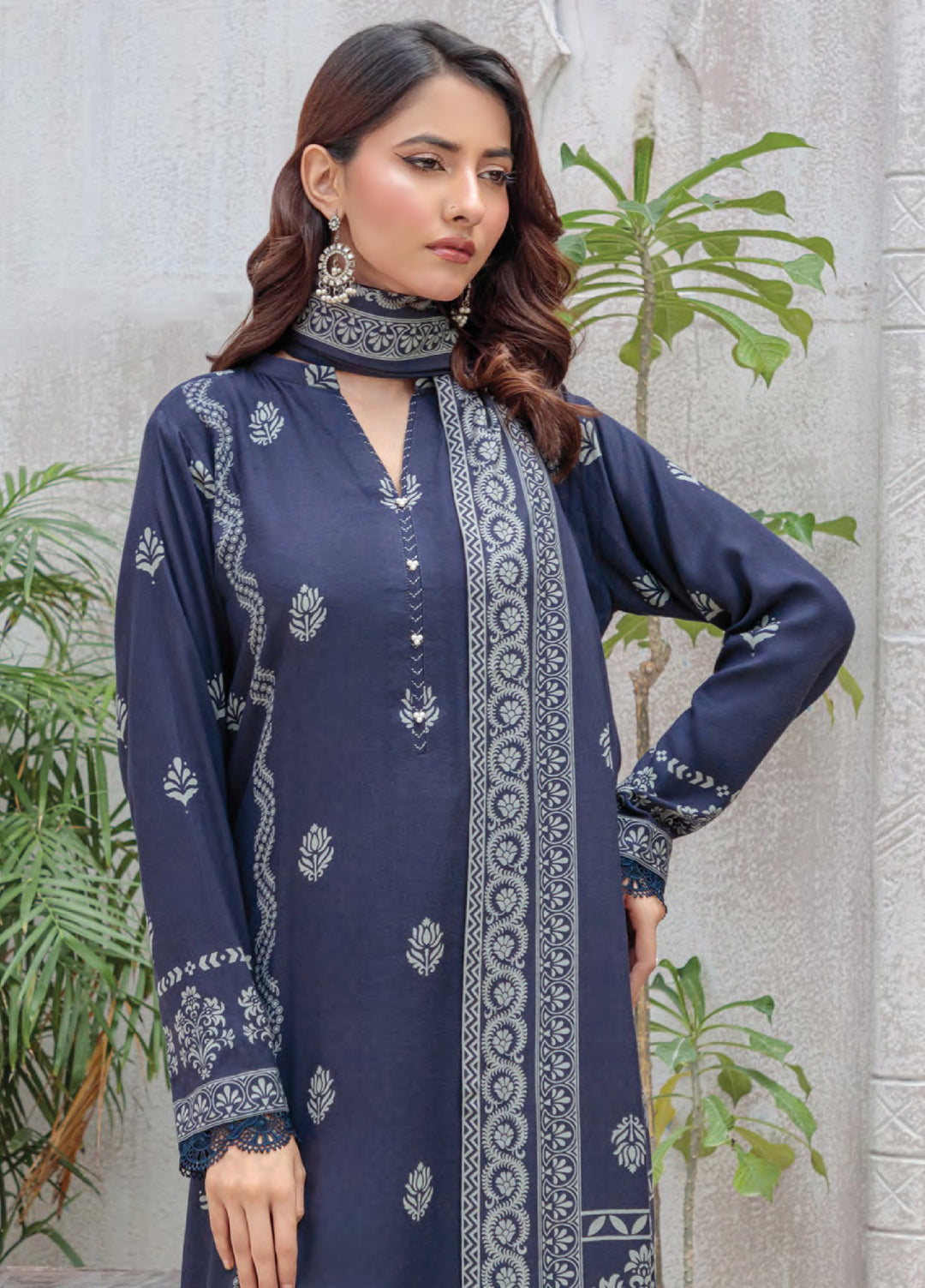 Lakhany Printed Pashmina Suits Unstitched 3 Piece LSM25LP LG-SG-0039-C - Winter Collection