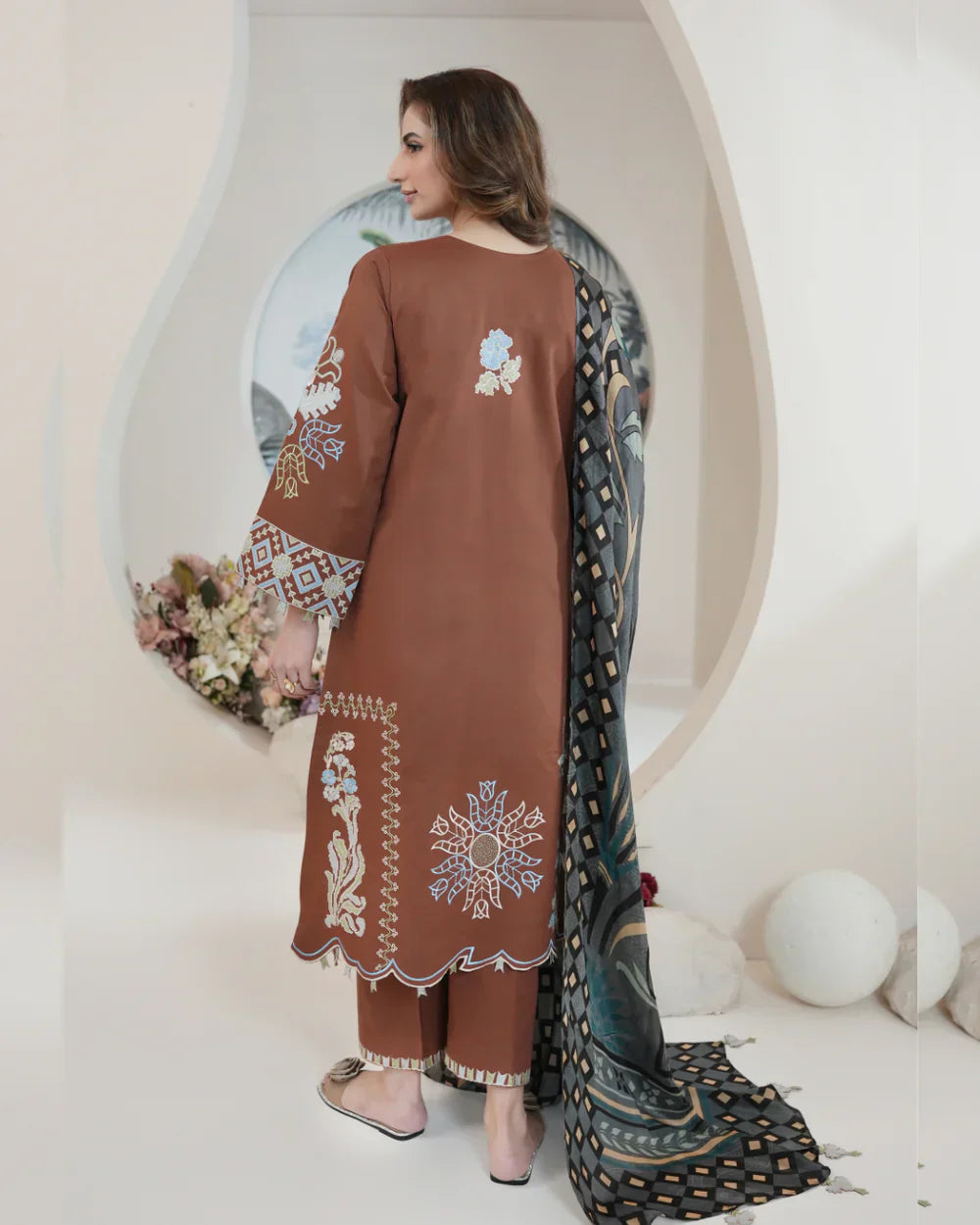 Atiya Irfan Women RTW Embroidered Lawn 3 Piece Suit SL-04 - Summer Collection