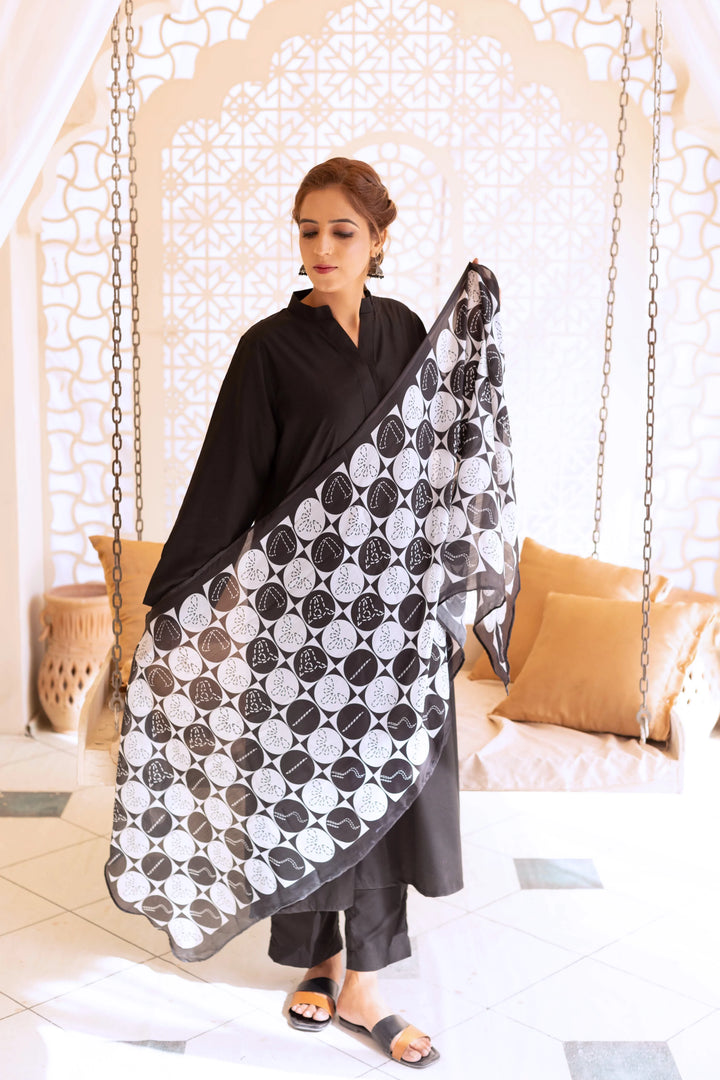 Dhaga Women Scarve Printed Crinkle Silk 1 Piece Signature - Summer Collection