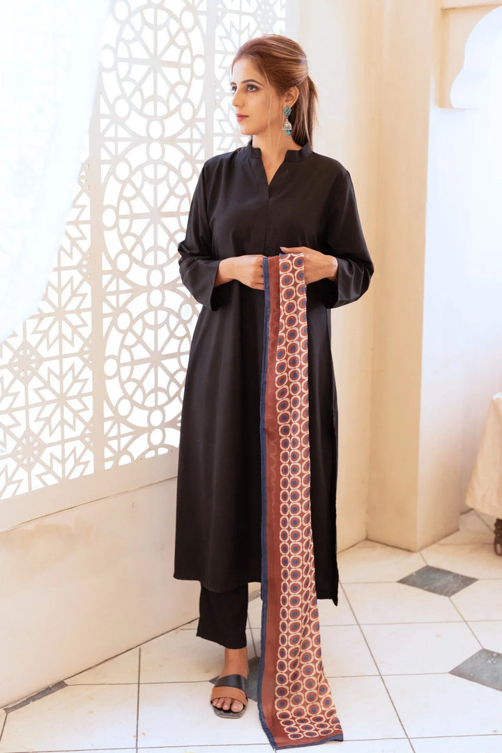 Dhaga Women Scarve Printed Crinkle Silk 1 Piece Mocha - Summer Collection