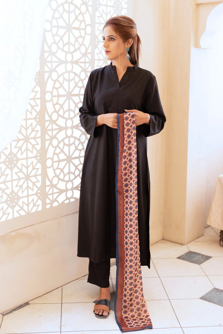 Dhaga Women Scarve Printed Crinkle Silk 1 Piece Mocha - Summer Collection