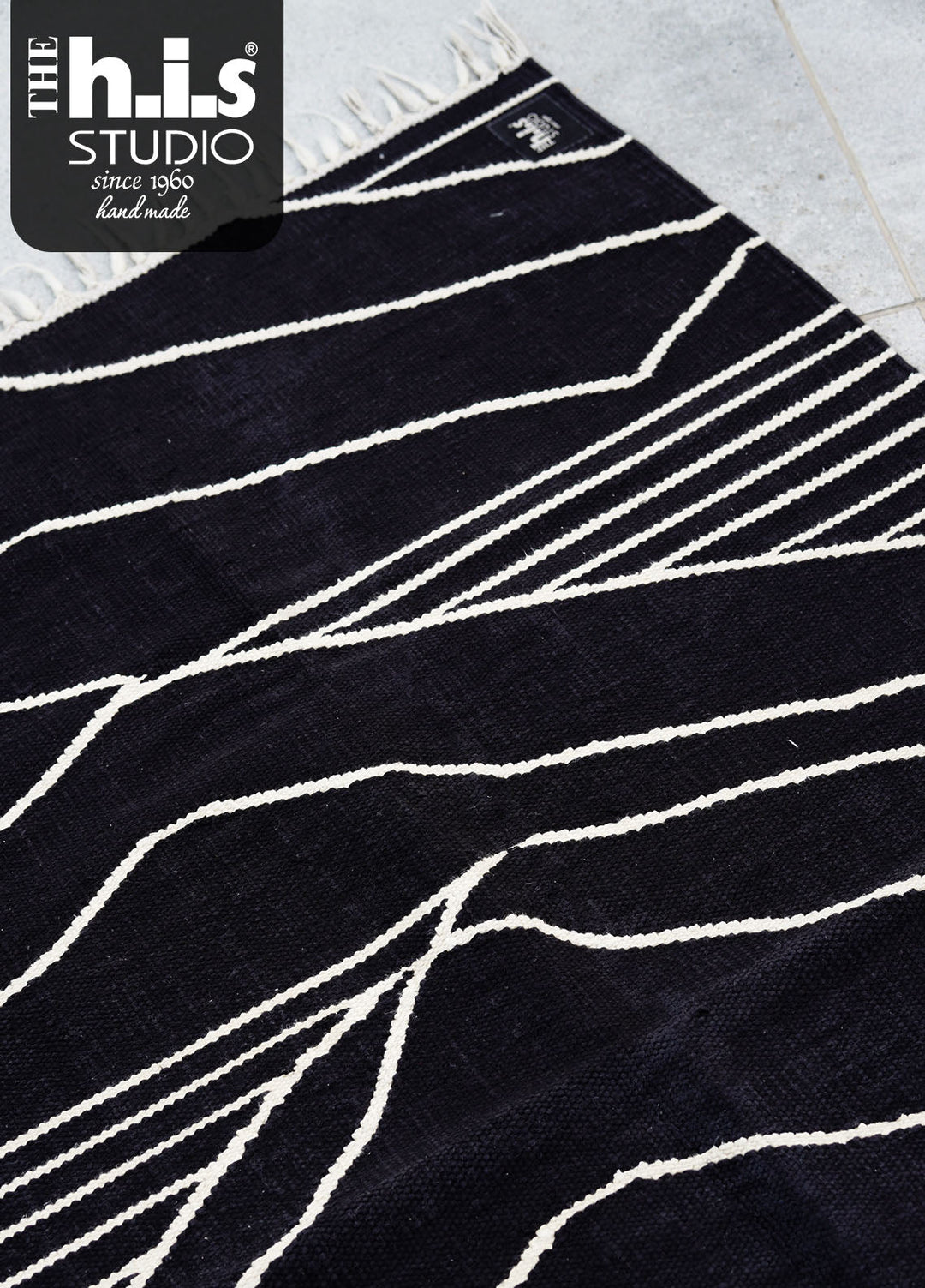 The h.i.s studio Area Rugs Wave R-25004-Bone/Black