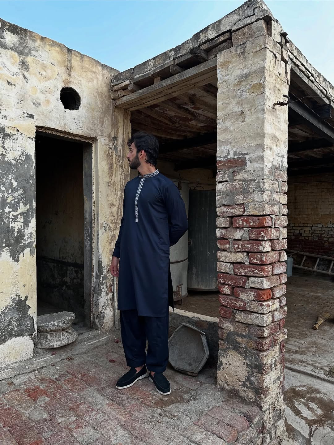 Muraqsh Ready To Wear Embroidered Cotton Men Formal Navy Blue Kurta Shalwar Collar Neck MUR-FNBKS - Summer Collection