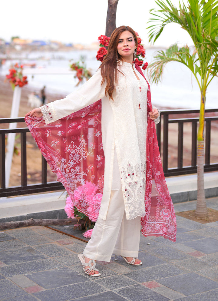 Noorkari by Ishq e Rang RTW Embroidered Lawn 3 Piece Suit Classic Off-White Casual Collection