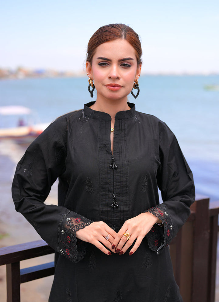 Noorkari by Ishq e Rang RTW Embroidered Lawn 3 Piece Suit Classic Black Casual Collection