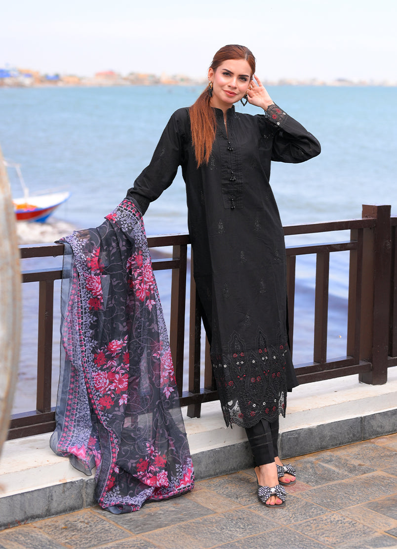 Noorkari by Ishq e Rang RTW Embroidered Lawn 3 Piece Suit Classic Black Casual Collection