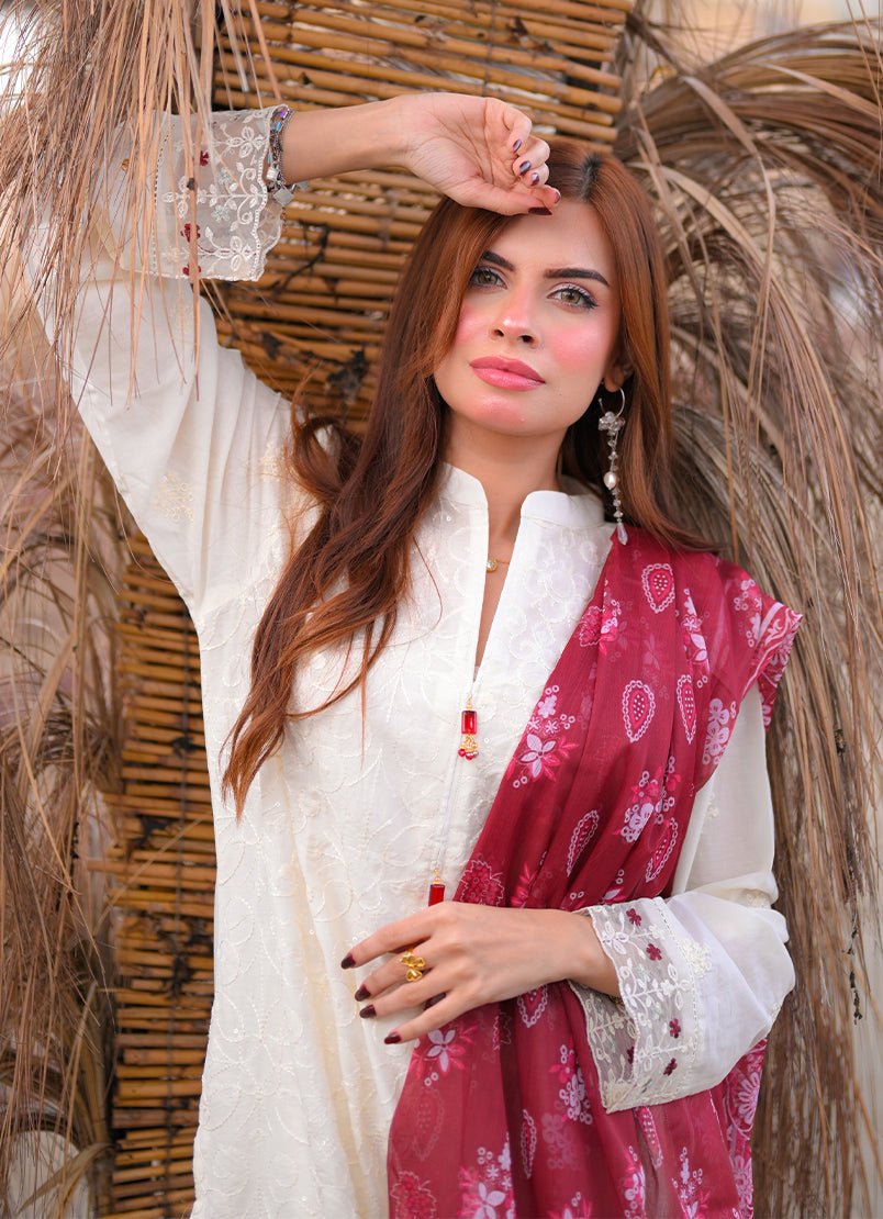 Noorkari by Ishq e Rang RTW Embroidered Lawn 3 Piece Suit Classic Off-White Casual Collection