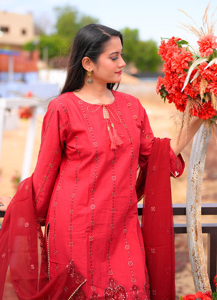Noorkari by Ishq e Rang RTW Embroidered Lawn 3 Piece Suit Rich Maroon Casual Collection