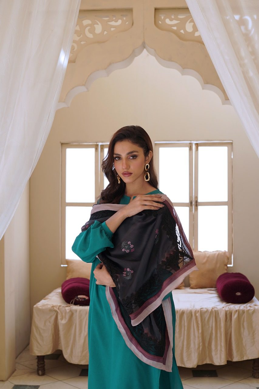 Dhaga Women Scarve Printed Crinkle Silk 1 Piece Gul Lahmi - Summer Collection