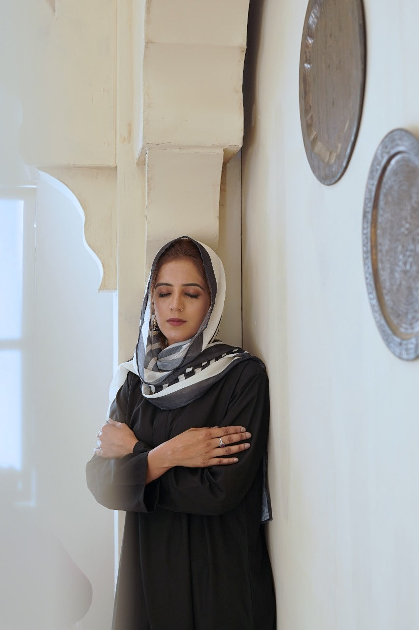 Dhaga Women Scarve Printed Crinkle Silk 1 Piece Basic Diagonal - Summer Collection