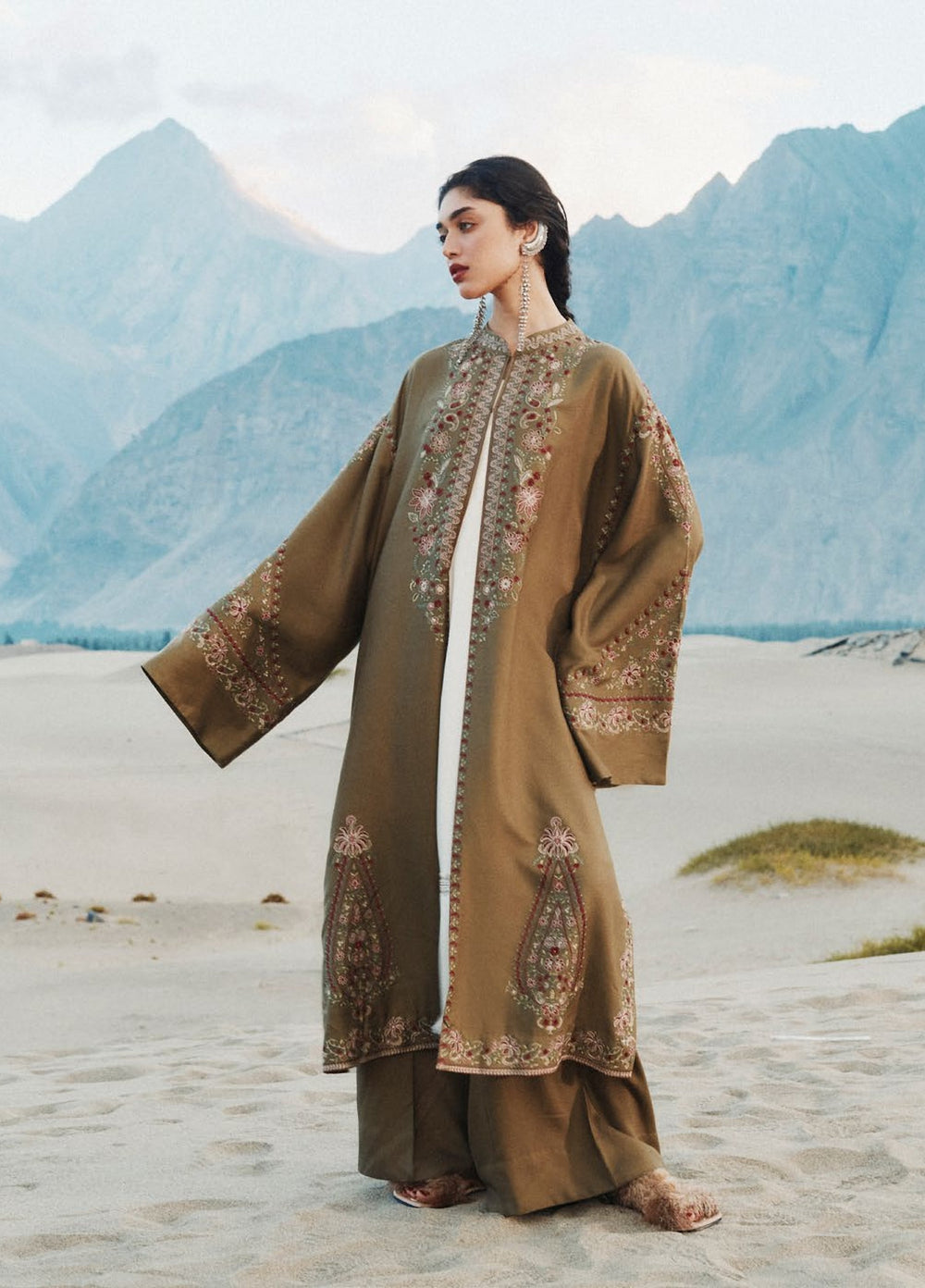Saraab by Zara Shahjahan Unstitched Embroidered Marina 3 Piece Suit ZS26USW Chinar - Winter Collection