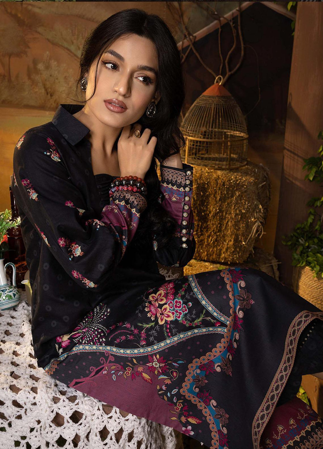 A la Mode By Humdum Printed Lawn Suits Unstitched 2 Piece HD23AM D-10 - Summer Collection