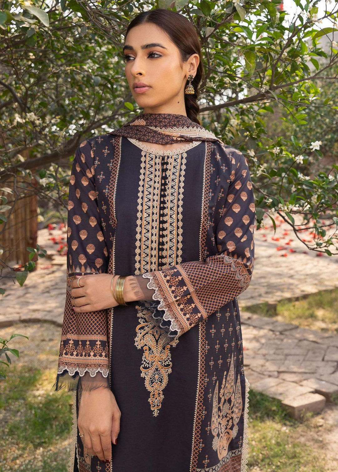 Aabyaan Embroidered Lawn Suits Unstitched 3 Piece ABY23P AP-07 Zaina - Summer Collection