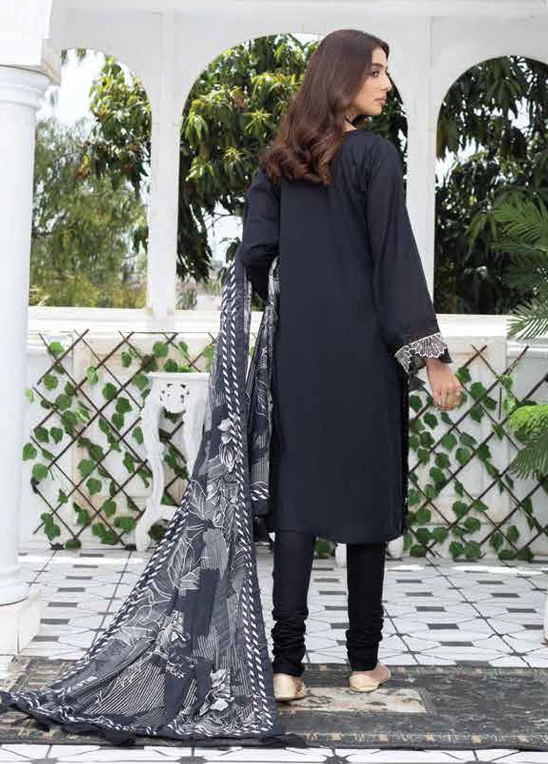 Aafreen By Riaz Arts Embroidered Lawn Suits Unstitched 3 Piece RA22BW 03 - Black & White Collection