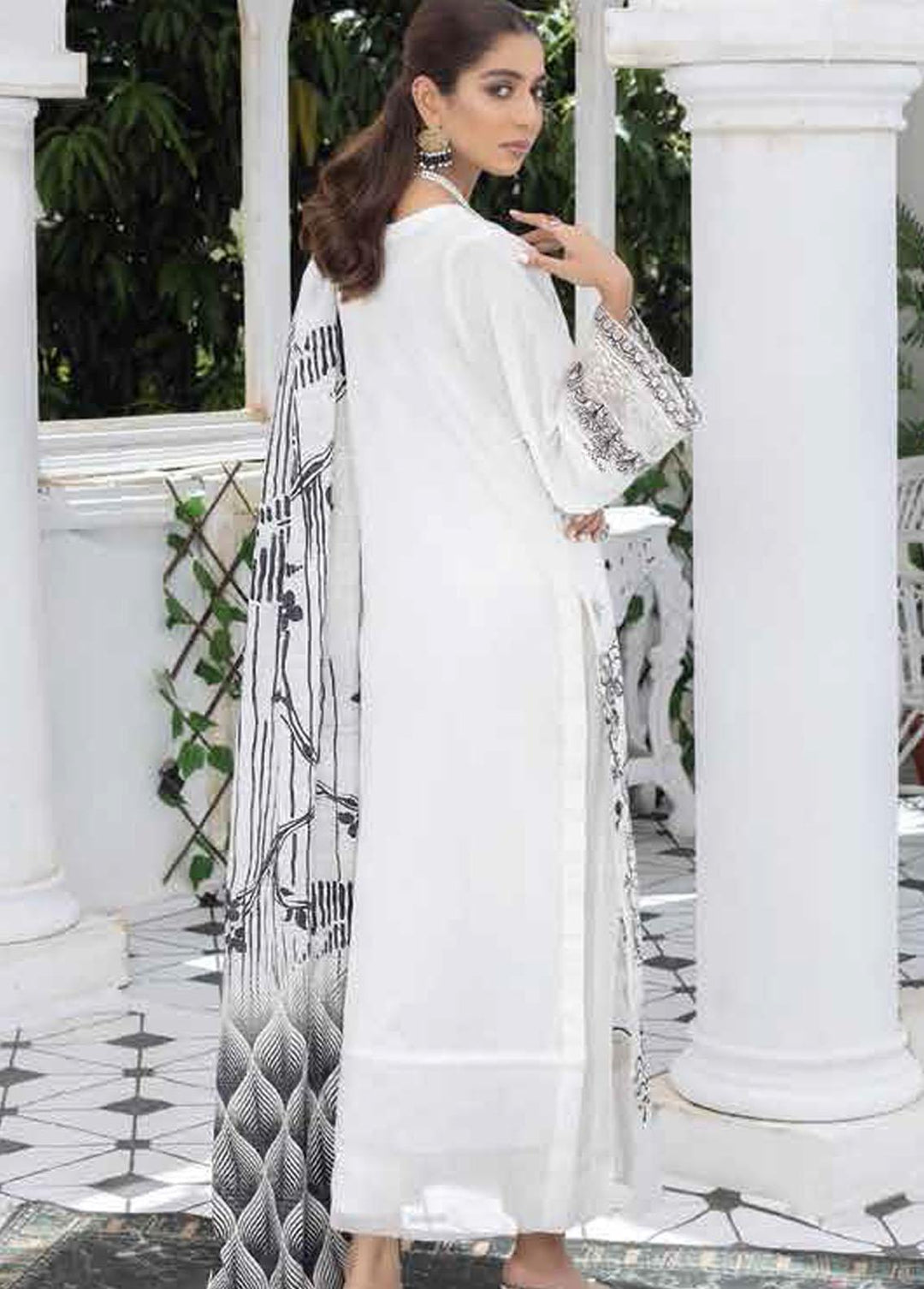 Aafreen By Riaz Arts Embroidered Lawn Suits Unstitched 3 Piece RA22BW 04 - Black & White Collection