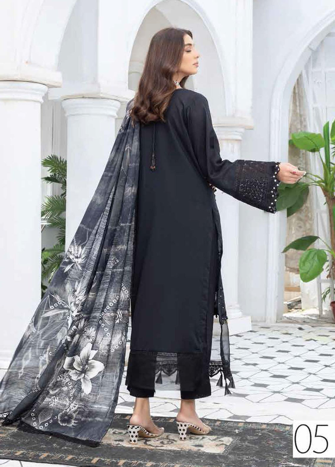 Aafreen By Riaz Arts Embroidered Lawn Suits Unstitched 3 Piece RA22BW 05 - Black & White Collection