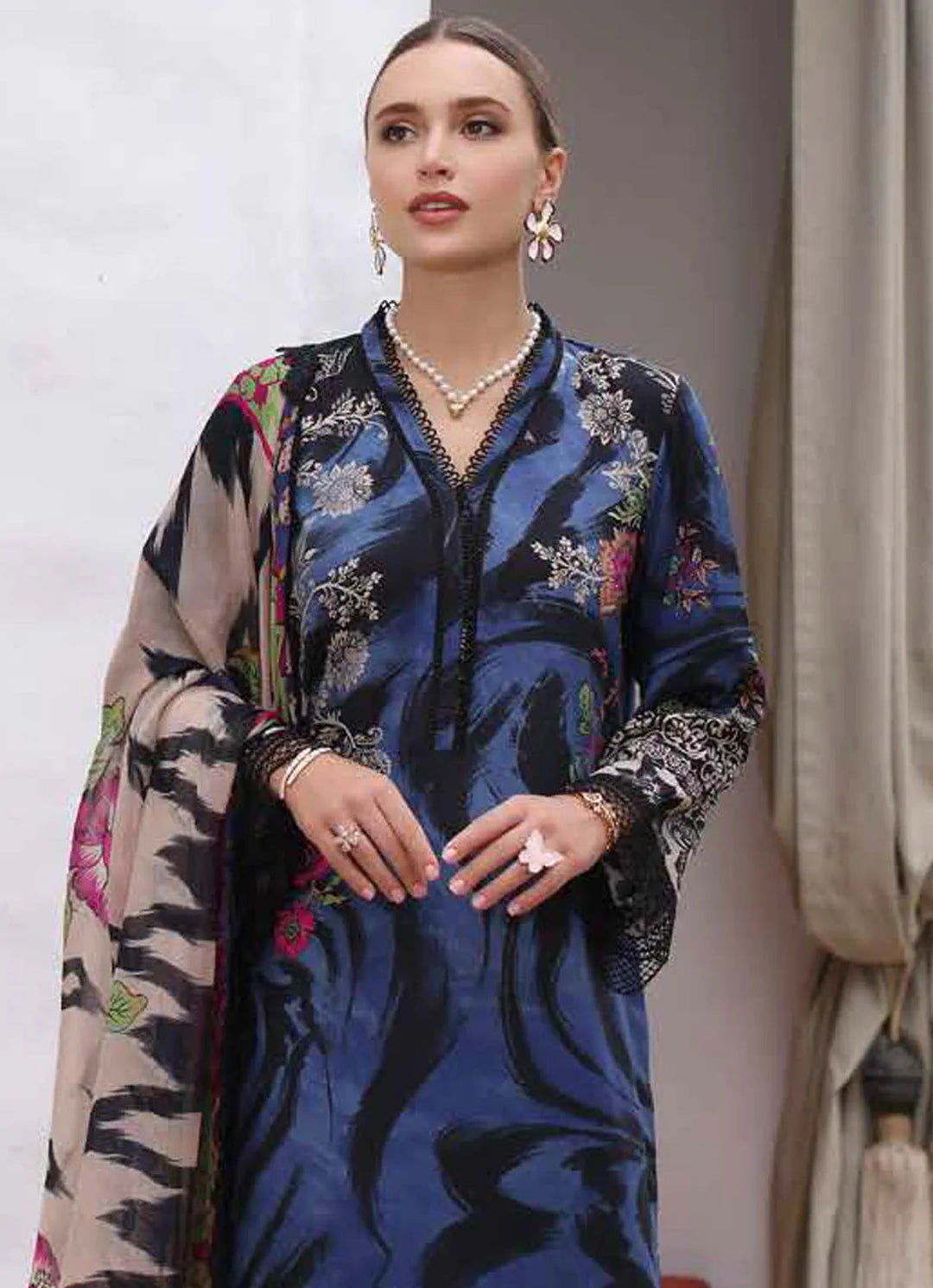 Aafreen by Riaz Arts Chikankari Viscose Suit Unstitched 3 Piece RA24AV AF-128 - Winter Collection