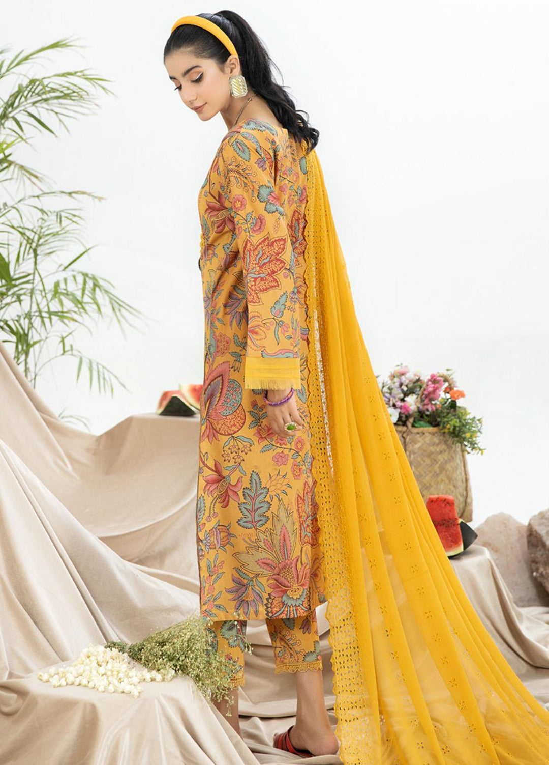 Aafreen By Riaz Arts Printed Lawn Suits Unstitched 3 Piece RA23AD AF-49 - Summer Collection
