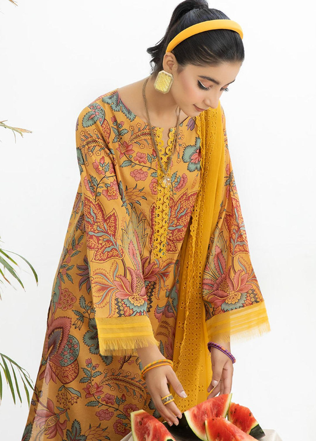 Aafreen By Riaz Arts Printed Lawn Suits Unstitched 3 Piece RA23AD AF-49 - Summer Collection