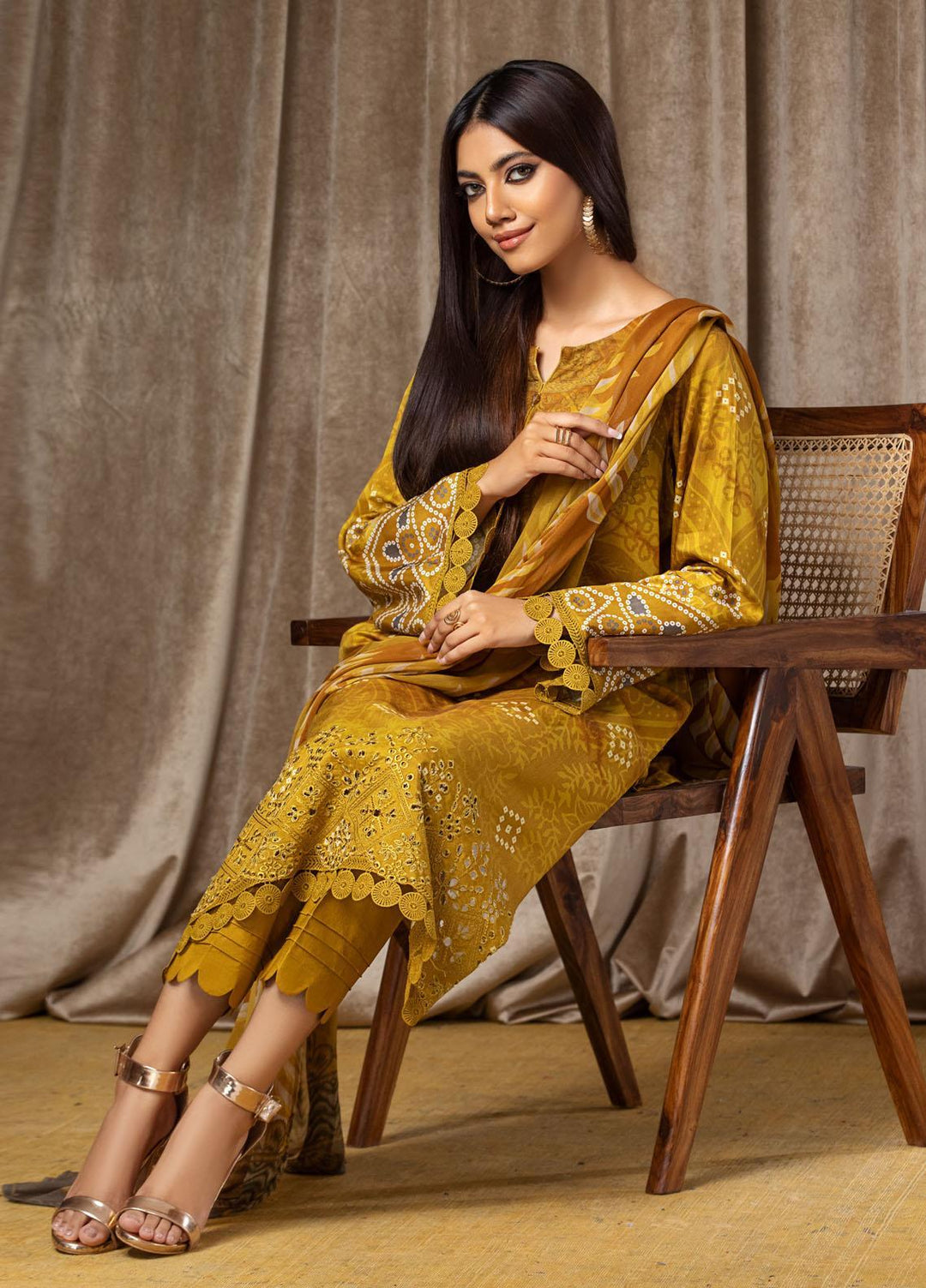 Aafreen By Riaz Arts Embroidered Chikankari Viscose Suits Unstitched 3 Piece RA23AV AF-64 - Winter Collection