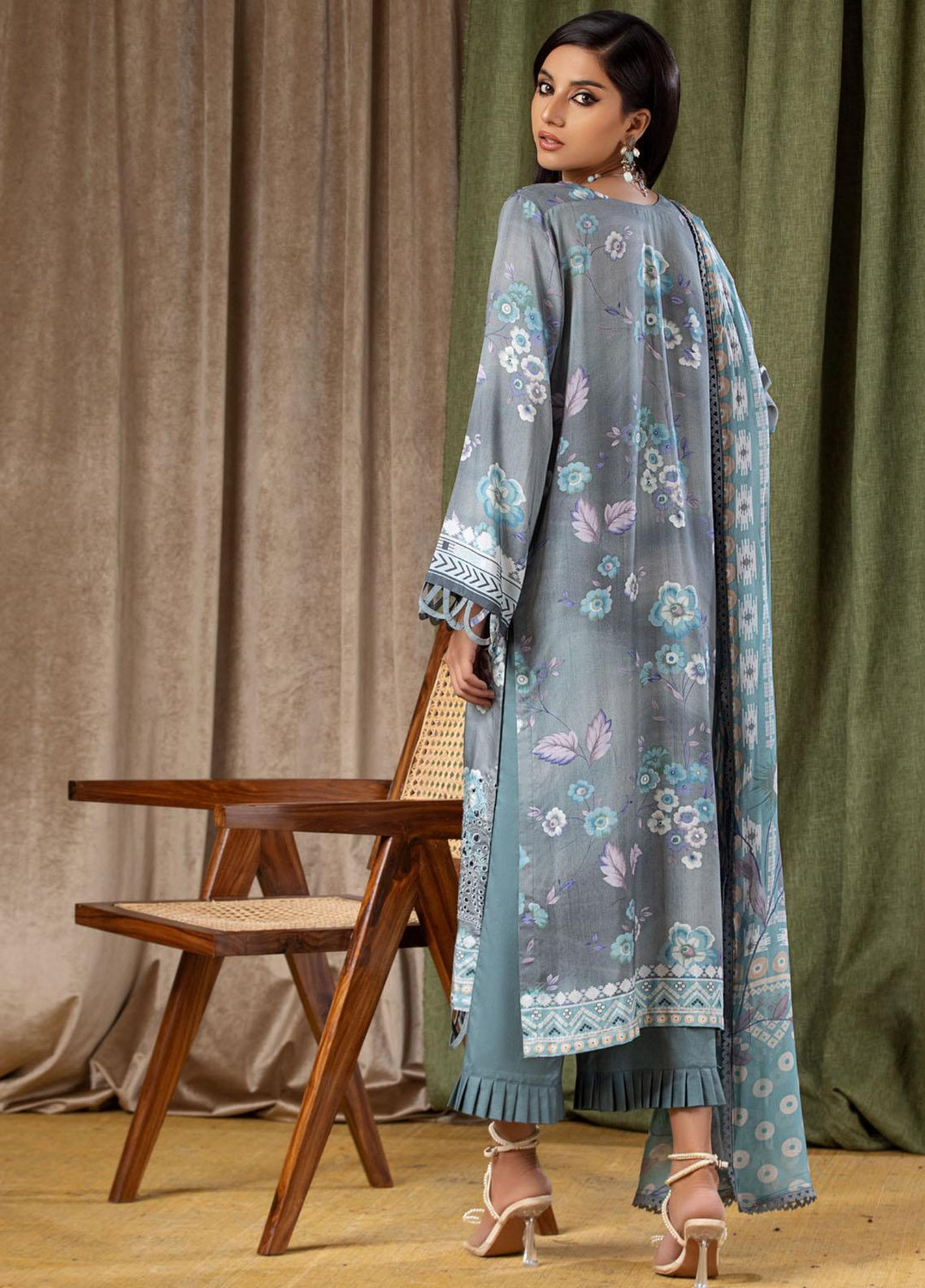 Aafreen By Riaz Arts Embroidered Chikankari Viscose Suits Unstitched 3 Piece RA23AV AF-66 - Winter Collection