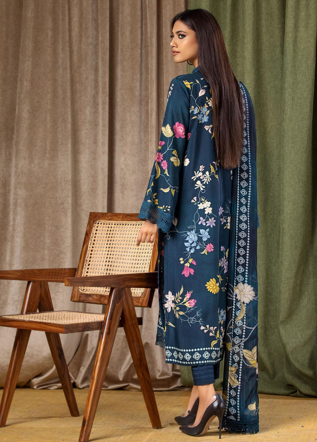 Aafreen By Riaz Arts Embroidered Chikankari Viscose Suits Unstitched 3 Piece RA23AV AF-67 - Winter Collection