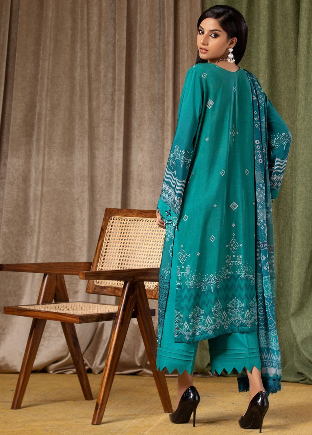 Aafreen By Riaz Arts Embroidered Chikankari Viscose Suits Unstitched 3 Piece RA23AV AF-68 - Winter Collection